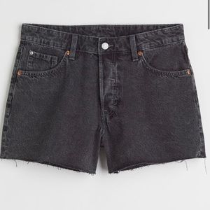H&M 90s boyfriend shorts low waist (fits like mid rise) size 2 (fits like 4)